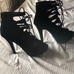 Platforms heels
